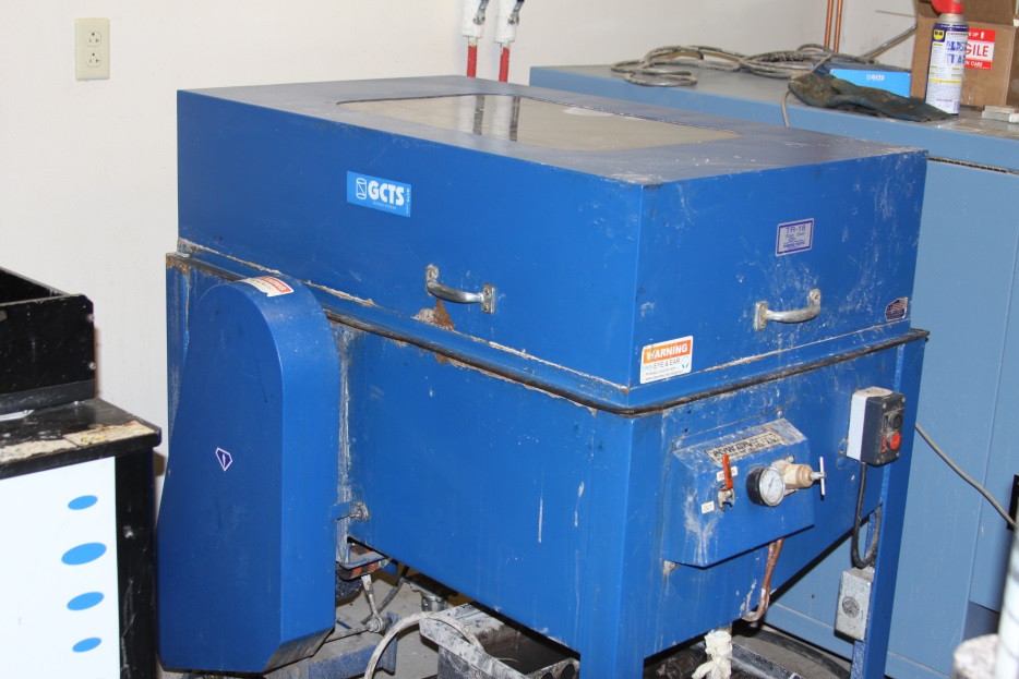 Linear Kneading Compactor