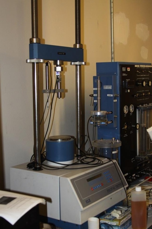 Triaxial Test Apparatus